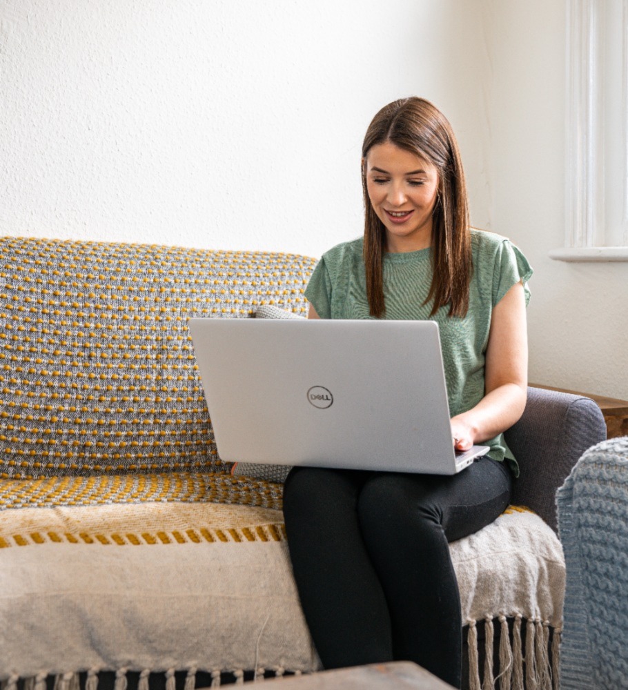 danielle working on website in-situ landon salisbury office